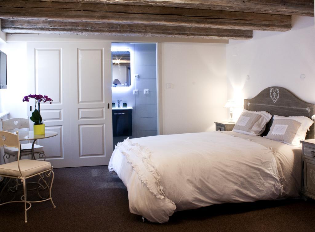 Chambre Le Hupsa Pfannala Saint-Hippolyte  Oda fotoğraf