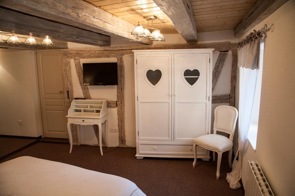 Chambre Le Hupsa Pfannala Saint-Hippolyte  Oda fotoğraf
