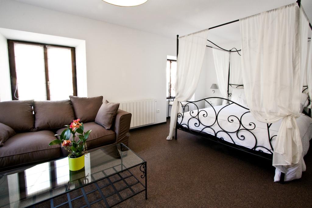 Chambre Le Hupsa Pfannala Saint-Hippolyte  Oda fotoğraf